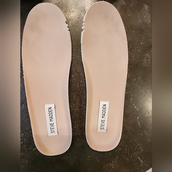 Steve Madden Bling nude/natural fashion lifestyle sneakers in size 7M - Picture 7 of 11